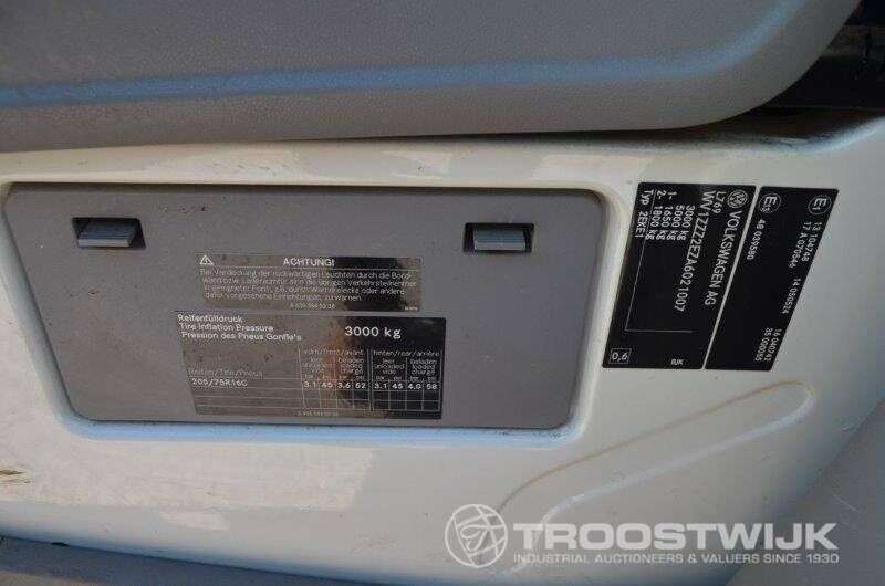 VOLKSWAGEN Crafter Kasten 30 kurz L1H1-2.5TDI Kastenwagen Verkaufsauktionen - Photo 9